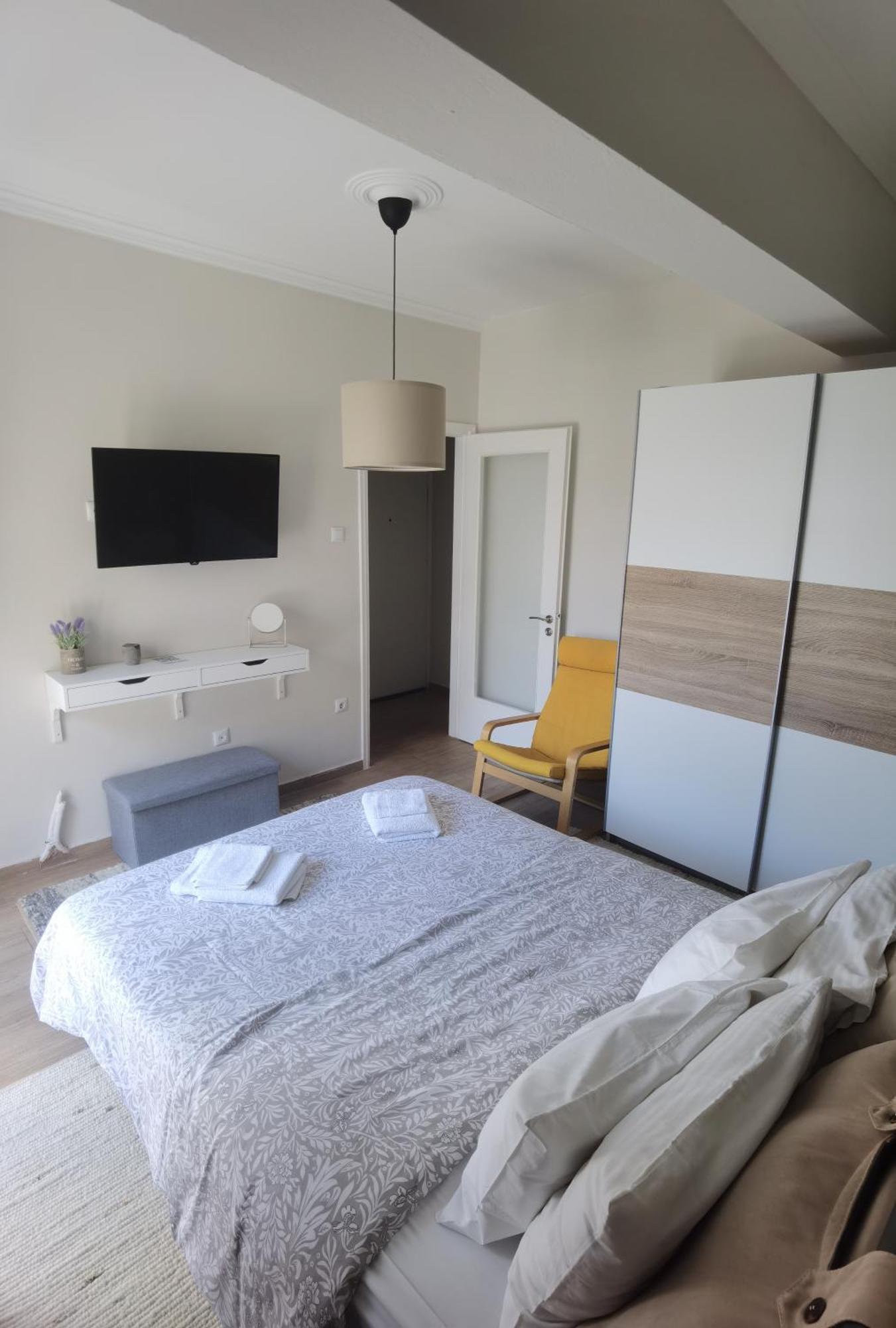 House Dimitris & Vicky Apartment Атина Екстериор снимка
